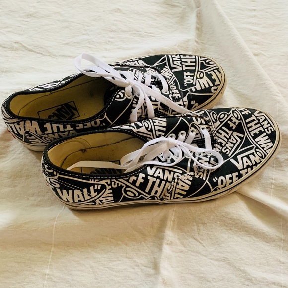 vans classic lace up